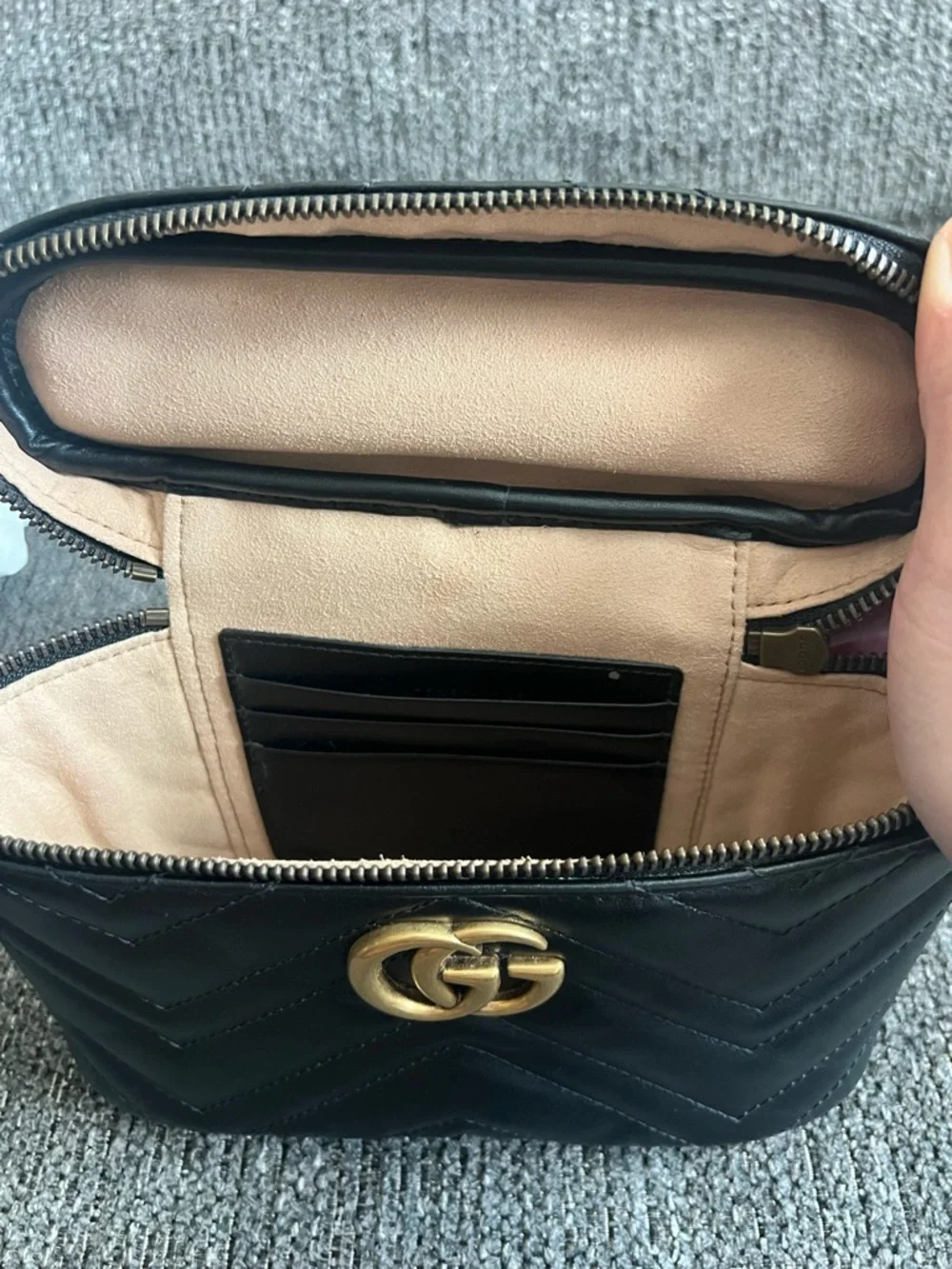 Gucci Black Quilted GG Marmont Camera Crossbody with Gold Hardware - Picture 7 of 9